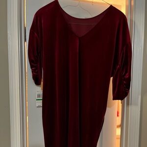 Ladies new with tags wine colored velvet dress. Large